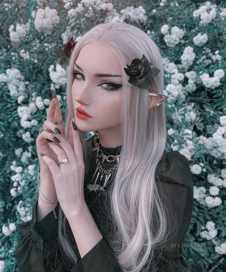 Vell Felice beautiful actress pics