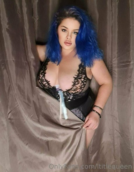 skinny blonde milf onlyfans pornos picture