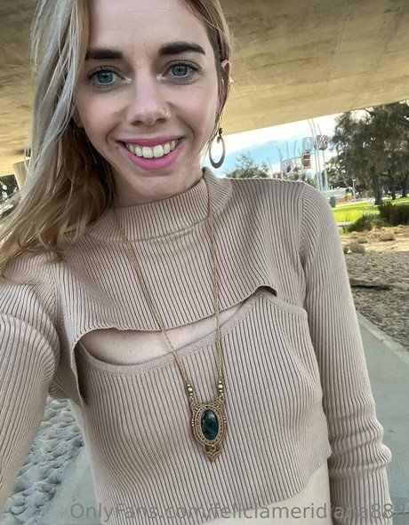 feliciameridiana888 pornstar top photo