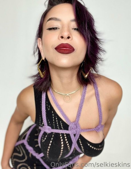 Selkieskins high quality pornstar image