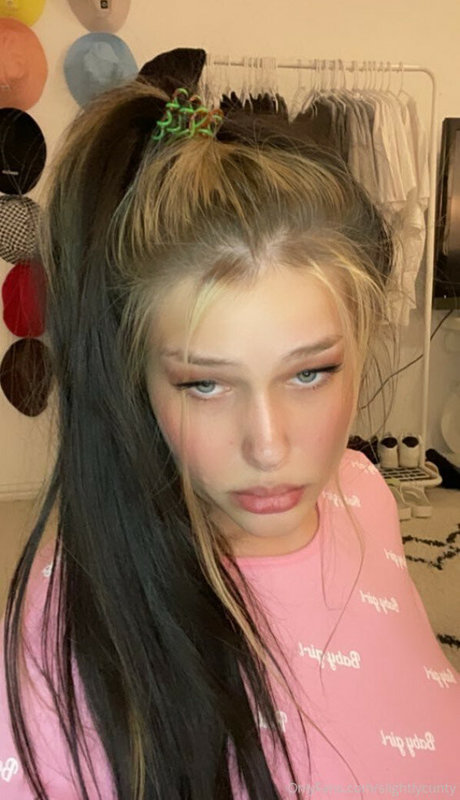 slightlycunty star free pictures