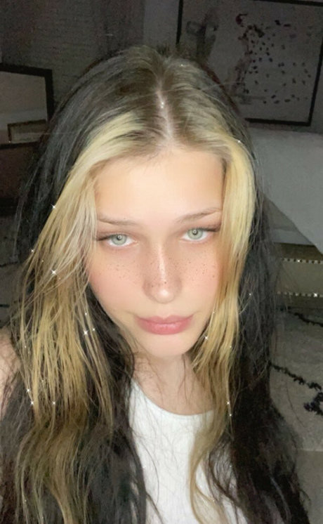 slightlycunty star nude images