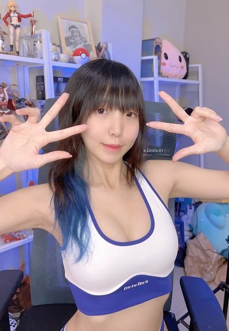 Nekonoi Katsu star naked pictures