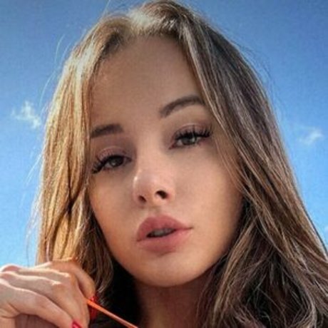 Morgan Lane xxx pornstar img