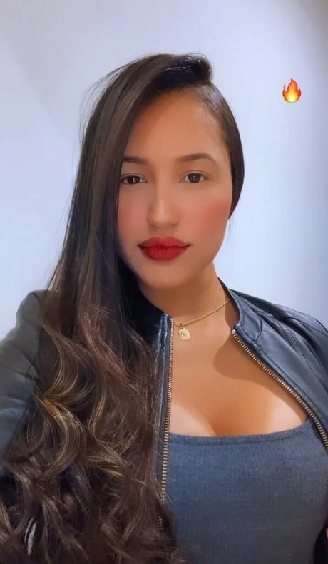 Flavia Carolayne pornstar pretty photo