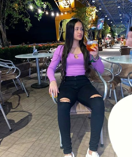 Flavia Carolayne best star image