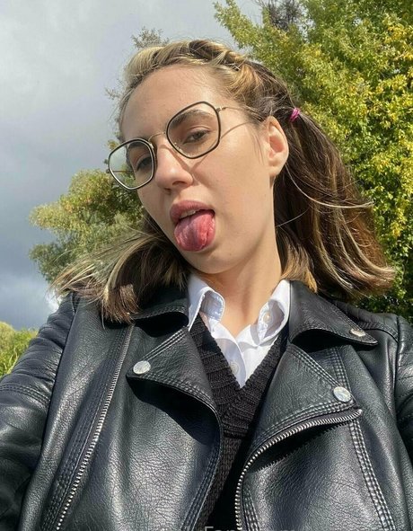 anngelbabe erotic pornstar pictures