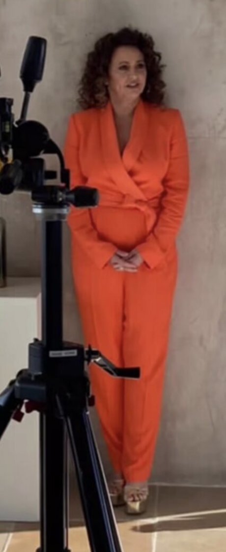 Nadia Sawalha model free pic