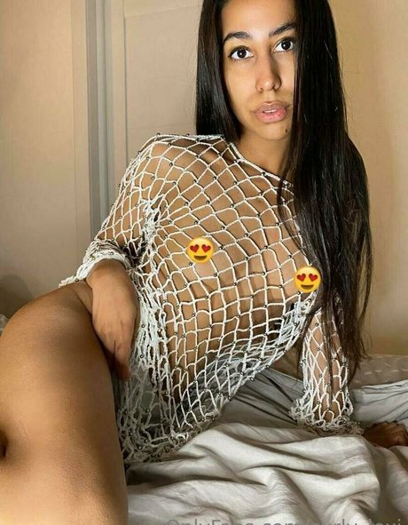 curly lexi model adult image