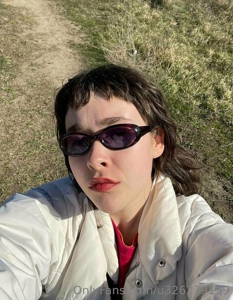 katana miko sexy model pic