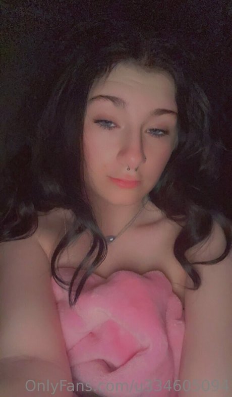 sexybaby1888 nude actress pic