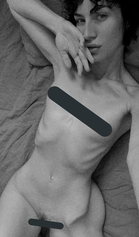 Lauren Bonner model picture