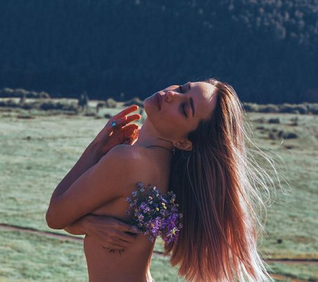 AlinaNaMeli star erotic galleries