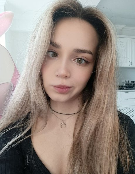 AlinaNaMeli free actress archive