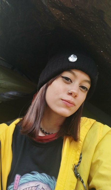 sabrinamiles star hd photos