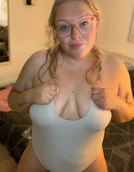 missbmarsh sex model archive