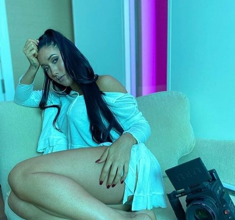 leahshines star xxx galleries