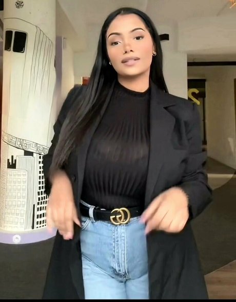 Zina Hadid hot model photos