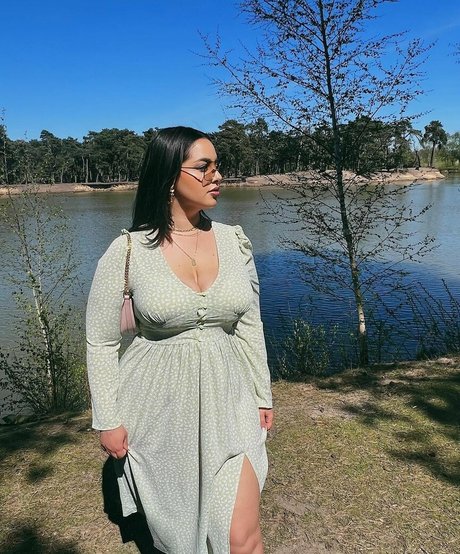 Zina Hadid free star img