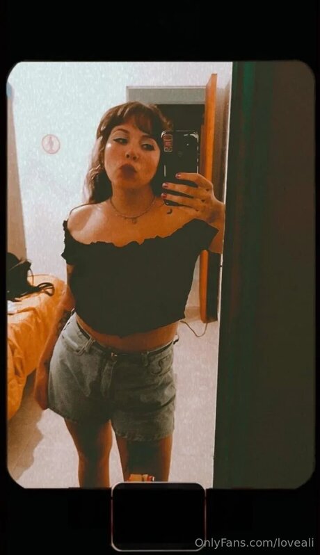 Loveali erotic pornstar picture