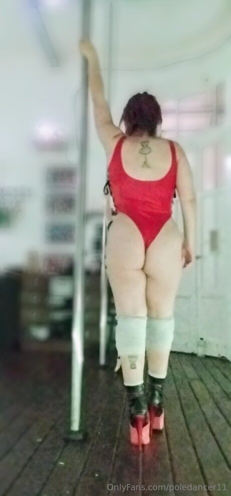Poledancer11 model hd gallery