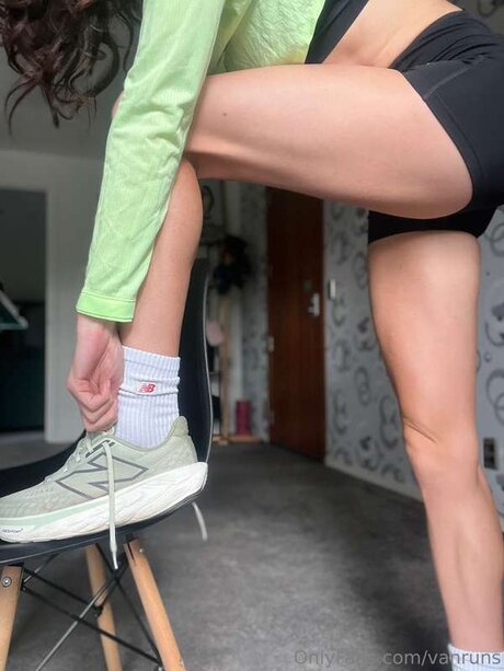 Vanruns exclusive model images