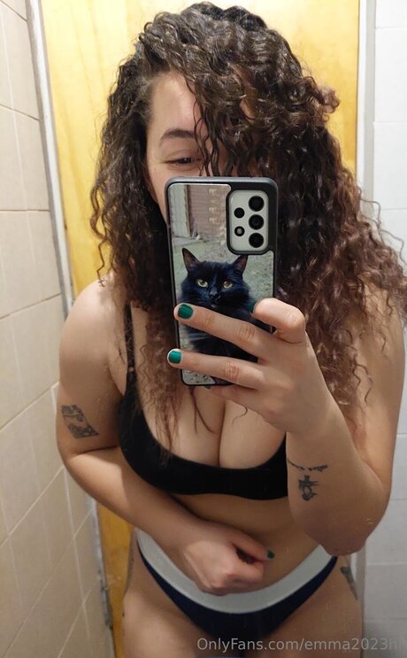 Emma2023hi hd model photo