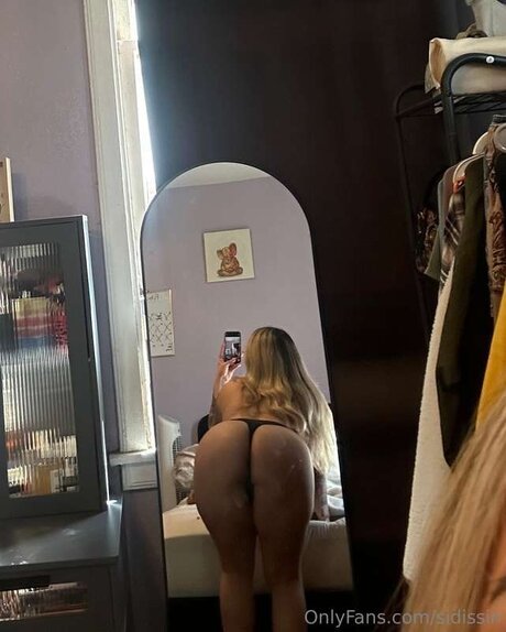 Sidissin nude pornstar pics