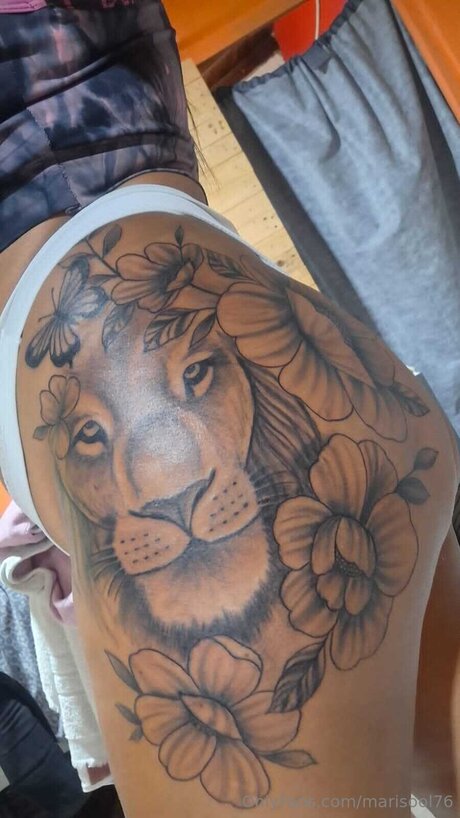 blonde shemale onlyfans hot nude photos