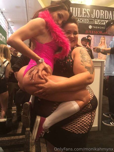 Monikamynx69 nude actress photo