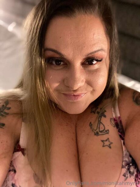 Monikamynx69 star exclusive pic