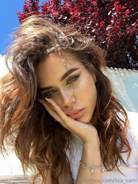 Liza Sami model art img