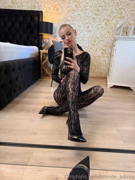 Blonde Admin model free archive