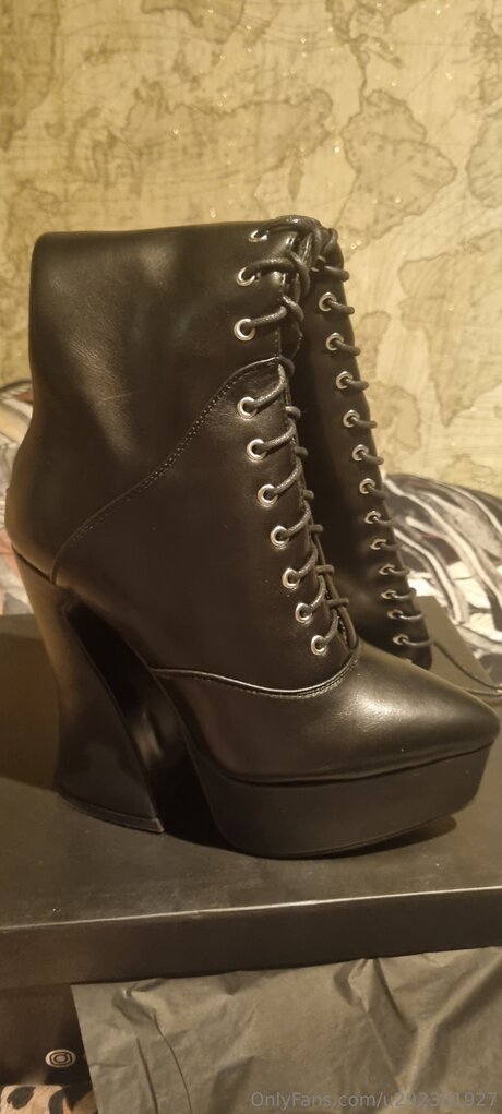 U292301927 model porn pics