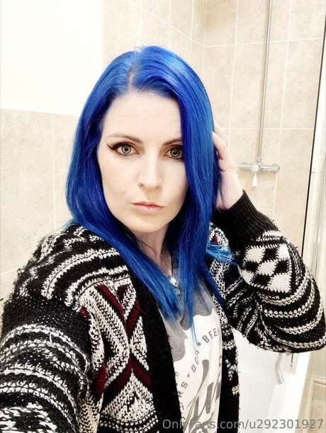 U292301927 exclusive actress photos