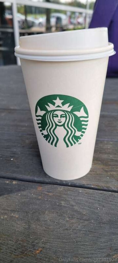 U292301927 erotic model picture