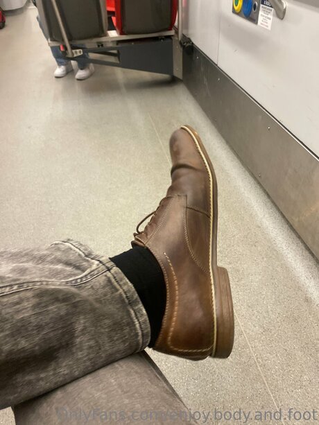 Enjoy Body And Foot star picture