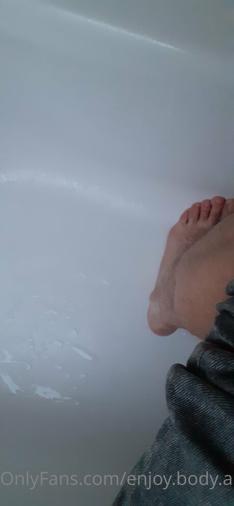 naked shower onlyfans free naked photo