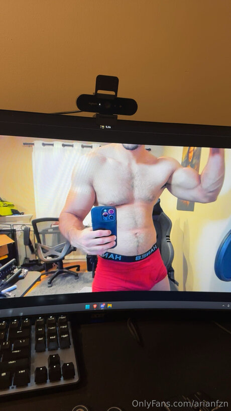 Arianfzn perfect actress photo