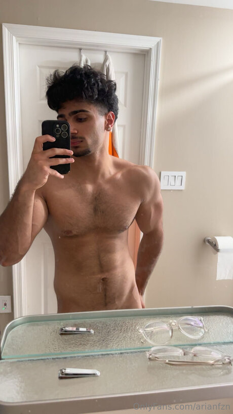 Arianfzn xxx actress picture