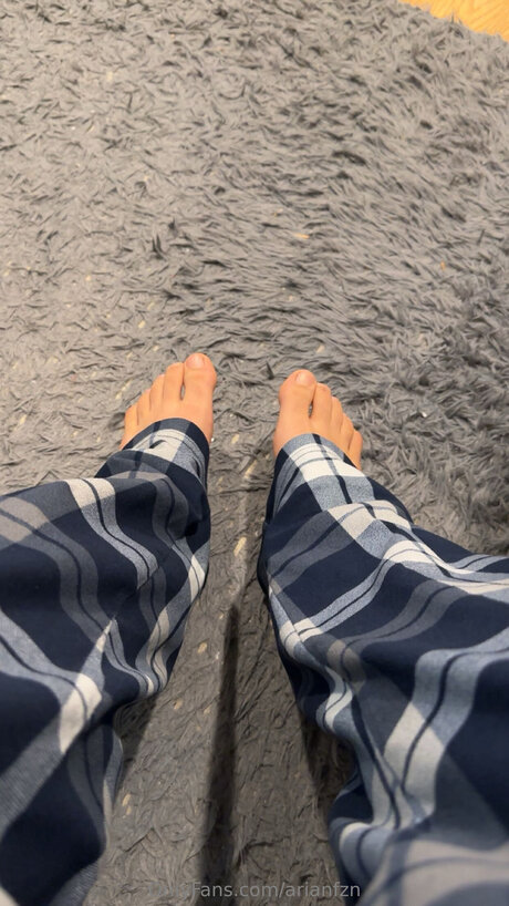 Arianfzn xxx model photos