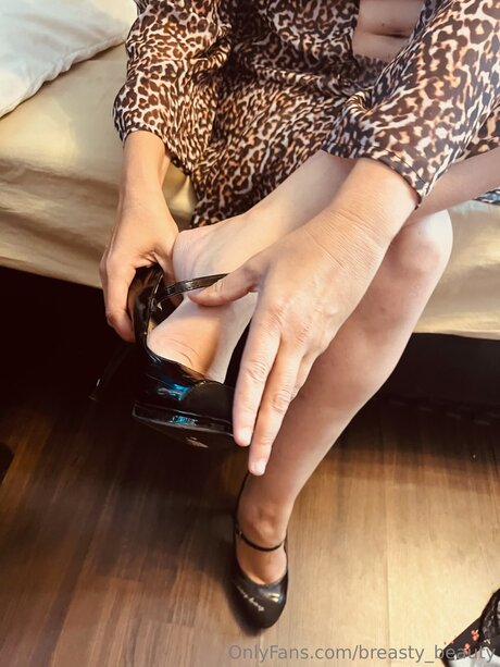 Breasty Beauty star pretty picture