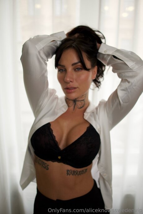 Comewithalicevip pornographic star archive