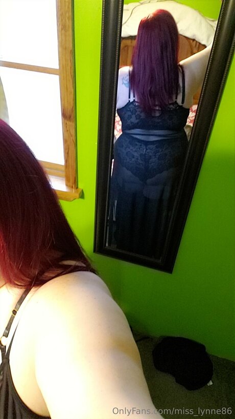 Miss Lynne86 model picture