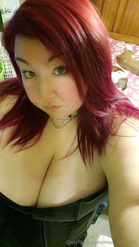 Miss Lynne86 model adult picture