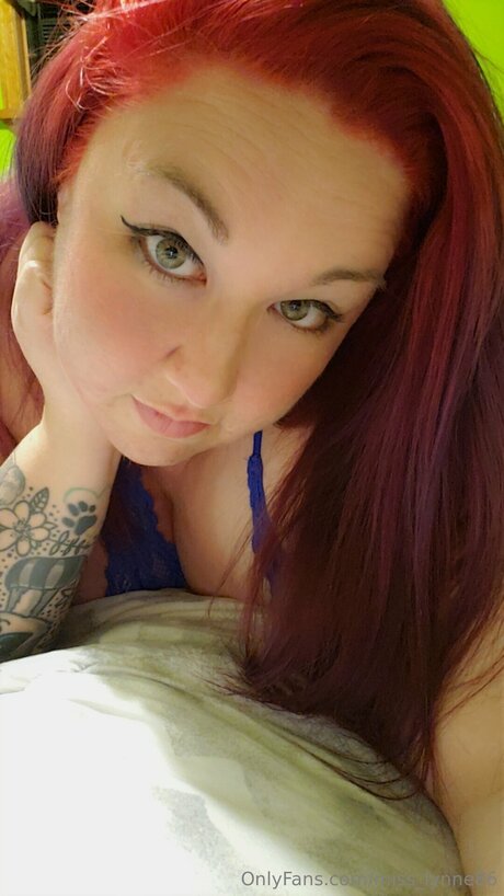 Miss Lynne86 model pretty img