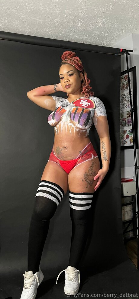 Berry Datbrat model nudes photos