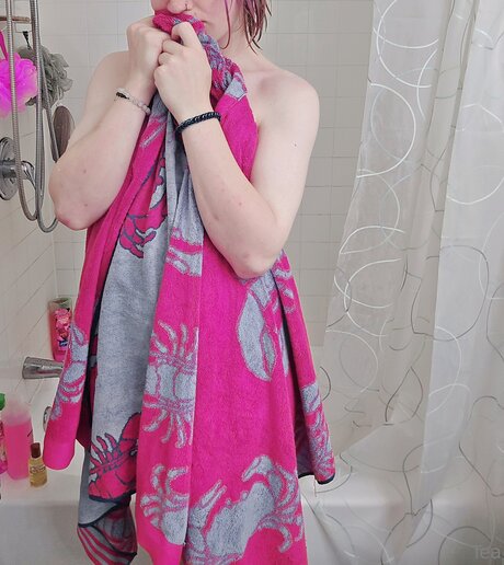 Naughtyleopard sex model picture