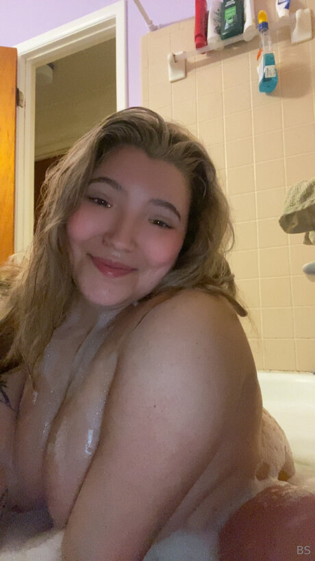 Yogirlb 00 xxx star photo