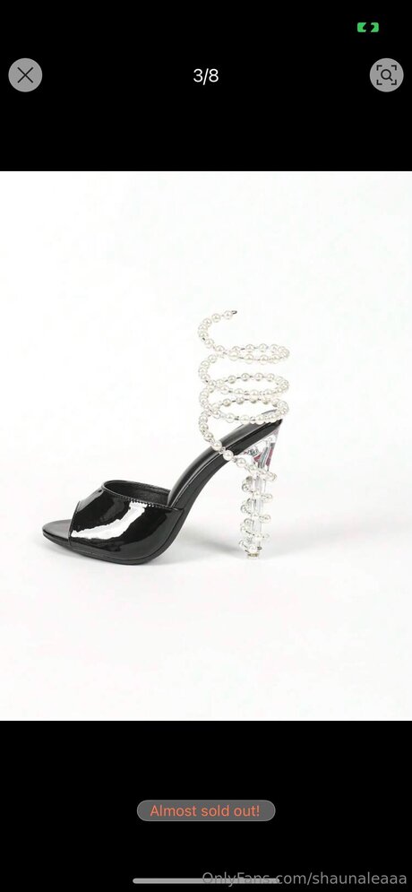 Shaunaleaaa nude pornstar gallery